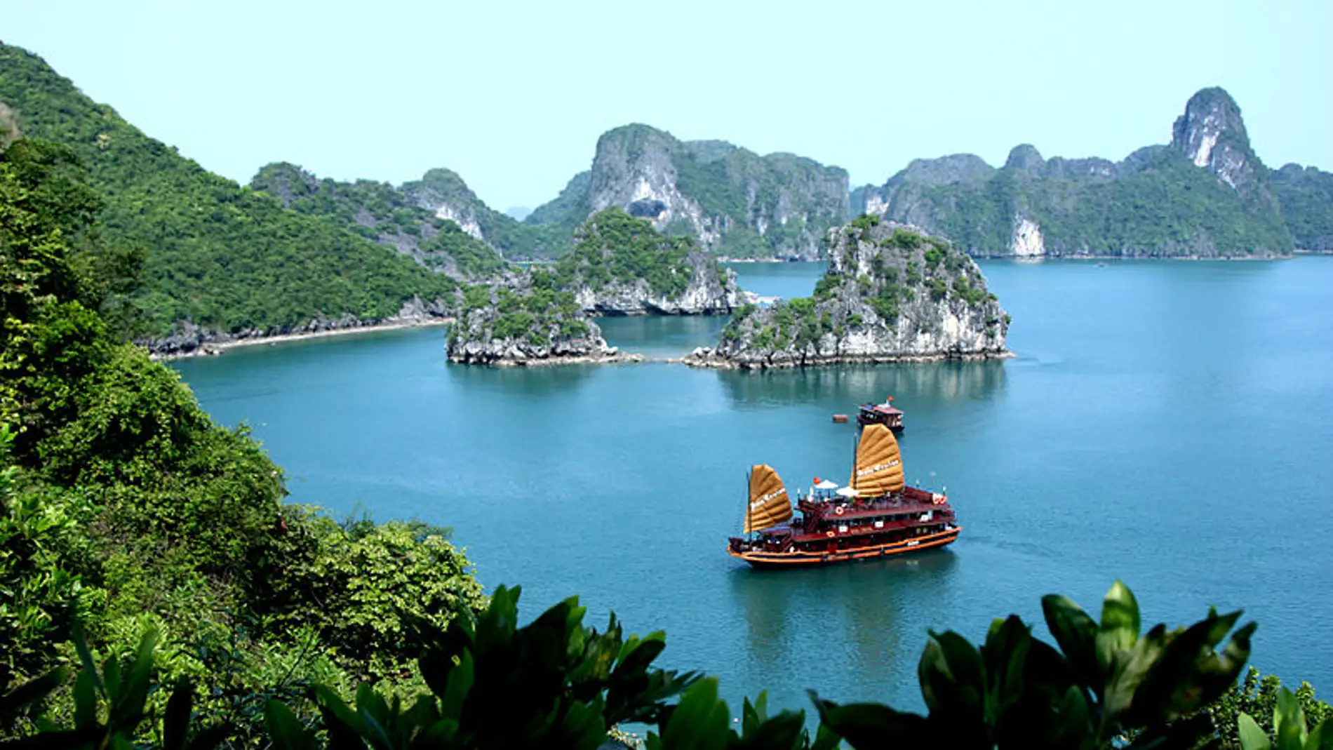 Guía Completa para Visitar la Bahía de Ha Long en Vietnam